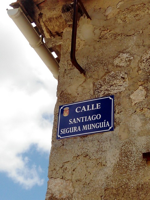 Calle Santiago Segura Munguía